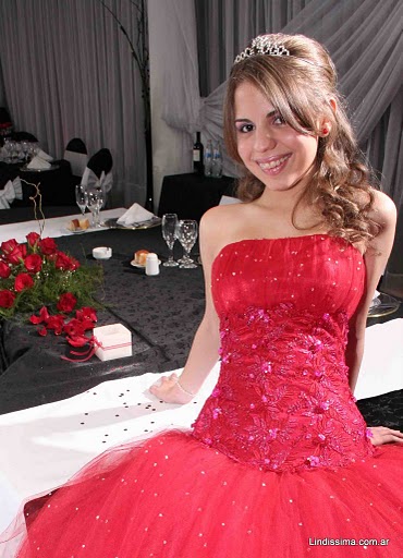 Vestido rojo de 15 años